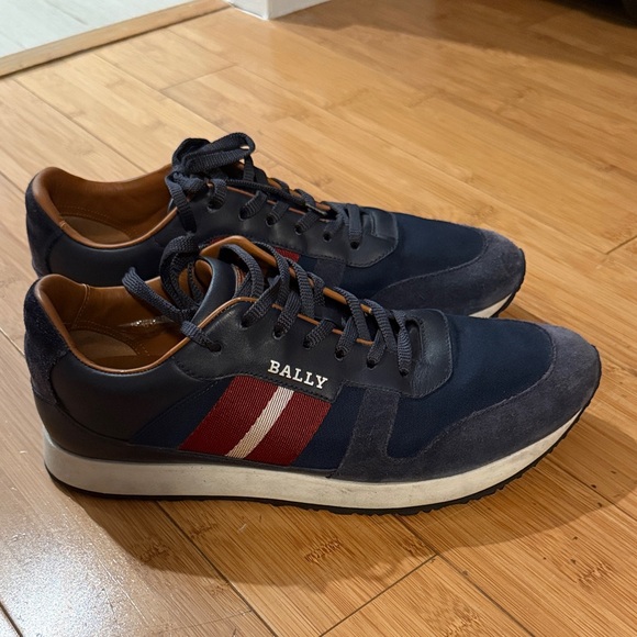 Bally Men's Navy and Red Sneakers